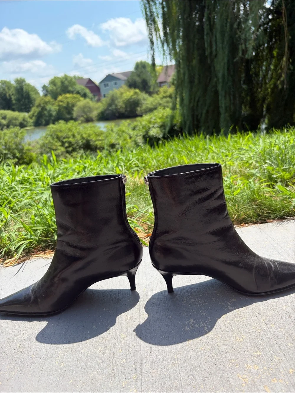 Anne Klein Black Pointed-Toe Leather Ankle Boots kitten heel 7 1/2 100% leather
